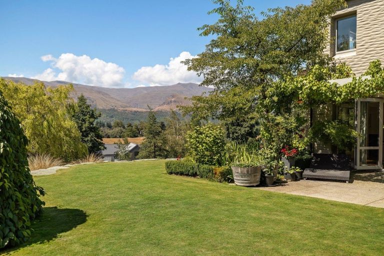 Photo of property in Millbrook Resort, 24 Ayrburn Ridge, Arrowtown, 9371