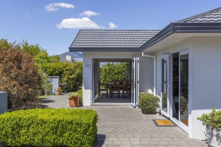 Photo of property in 2/14 Robinson Terrace, Rangatira Park, Taupo, 3330