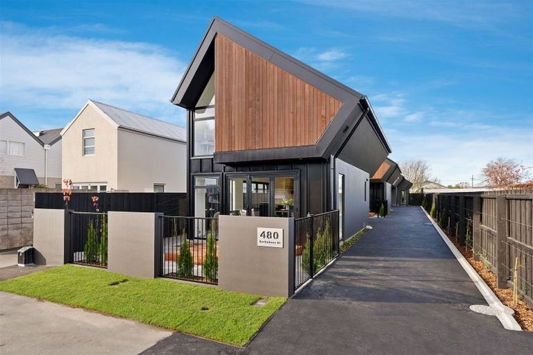 Photo of property in 480a Barbadoes Street, Edgeware, Christchurch, 8013