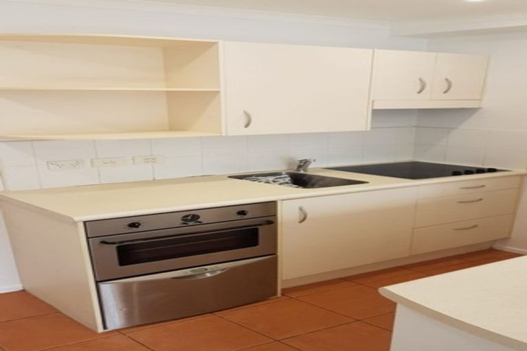 Photo of property in The Rennaissance, 5j/18 Ronwood Avenue, Manukau, Auckland, 2104