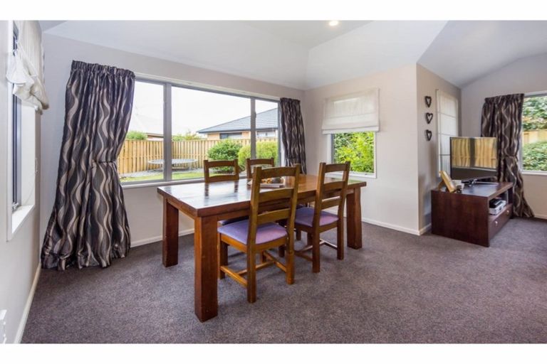 Photo of property in 37 Beechwood Drive, Northwood, Christchurch, 8051