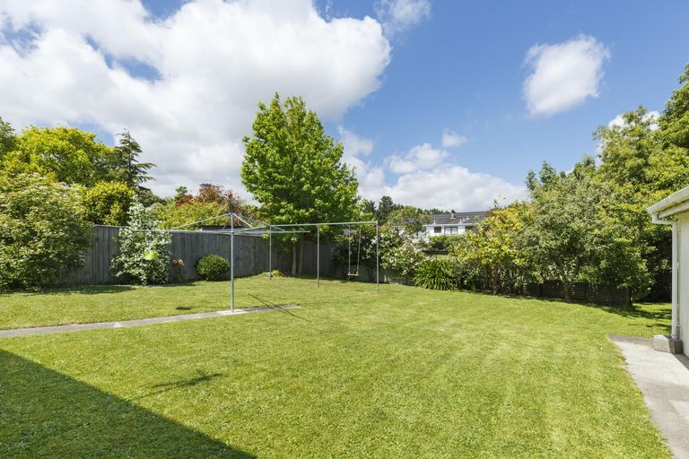 Photo of property in 2 Williams Terrace, Fitzherbert, Palmerston North, 4410