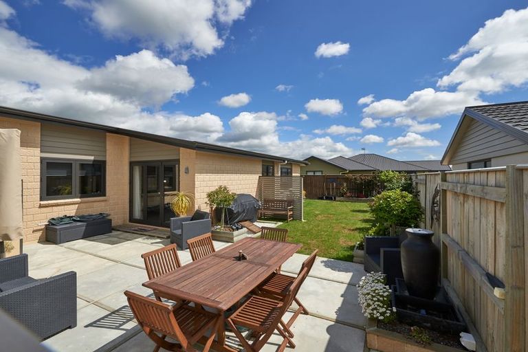 Photo of property in 86 Rosalie Terrace, Kelvin Grove, Palmerston North, 4414