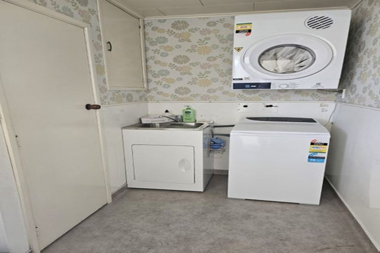 Photo of property in 2/5 Danvers Street, Havelock North, 4130