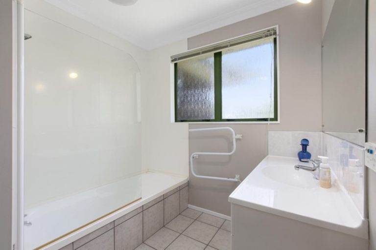 Photo of property in 35 Philomel Crest, Welcome Bay, Tauranga, 3112