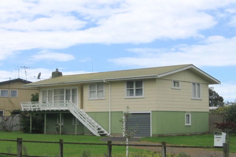 Photo of property in 12 Harbour View Road, Omokoroa, 3114