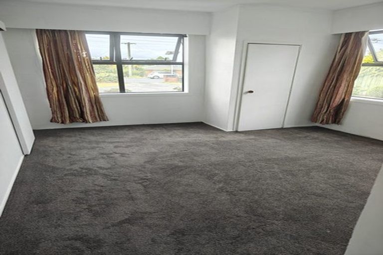 Photo of property in 250 Don Buck Road, Massey, Auckland, 0614