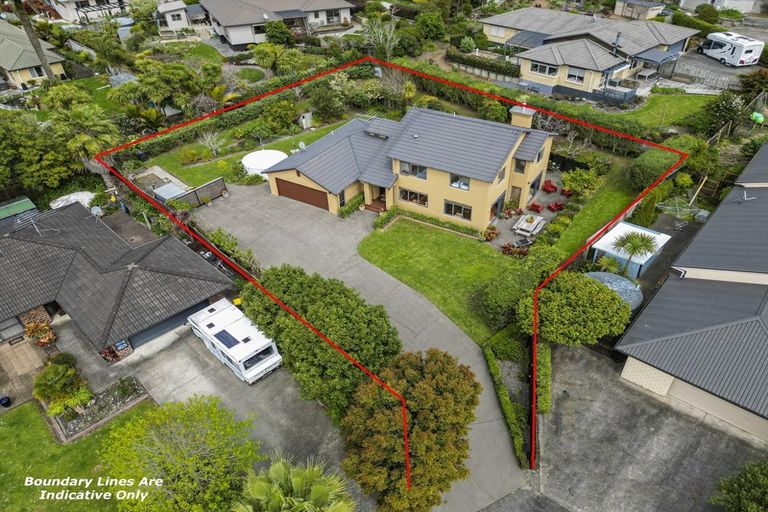 Photo of property in 6 Grassfield Place, Waimauku, 0812