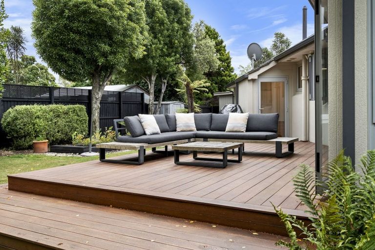 Photo of property in 53 Windermere Road, Papanui, Christchurch, 8053