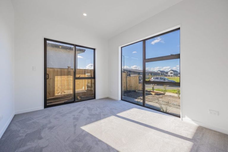 Photo of property in 23 Babina Avenue, Kumeu, 0810