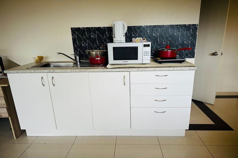 Photo of property in 24 Castleton Drive, Howick, Auckland, 2014