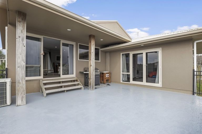 Photo of property in 40 Greenfield Drive, Western Heights, Hamilton, 3200