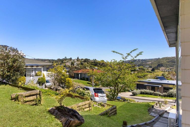 Photo of property in 9 Castle Crescent, Stokes Valley, Lower Hutt, 5019