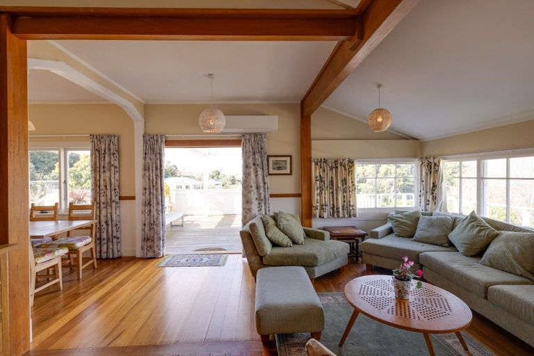 Photo of property in 21 Cobden Road, Bluff Hill, Napier, 4110