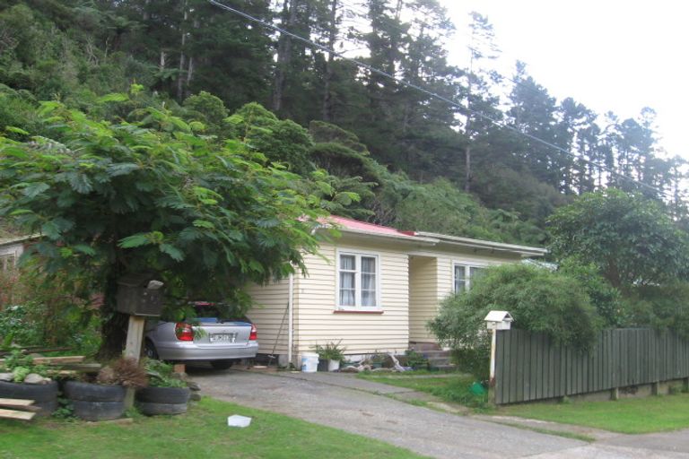 Photo of property in 68 Sunny Grove, Wainuiomata, Lower Hutt, 5014