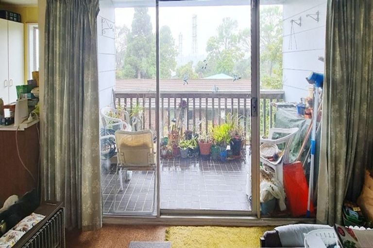 Photo of property in 2/41 Koromiko Street, New Lynn, Auckland, 0600