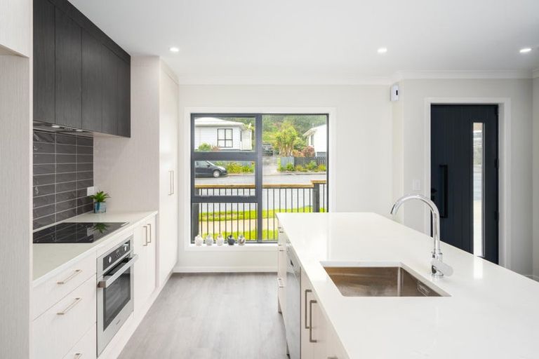 Photo of property in 140 Jamaica Drive, Grenada North, Wellington, 5028