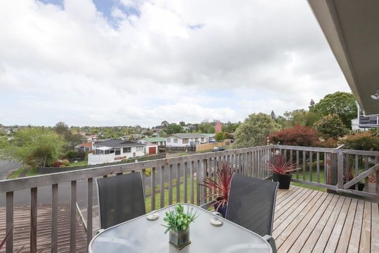 Photo of property in 24 Rothesay Place, Dinsdale, Hamilton, 3204