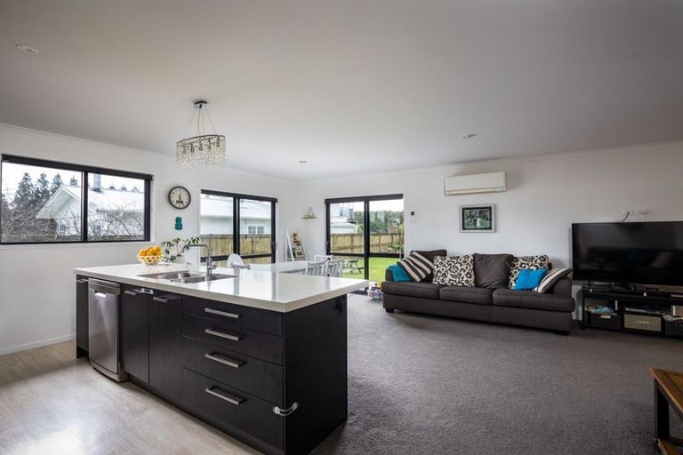 Photo of property in 503 Richmond Road, Lepperton, New Plymouth, 4373