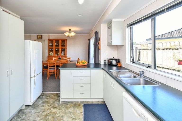 Photo of property in 33 Sheriff Place, Randwick Park, Auckland, 2105