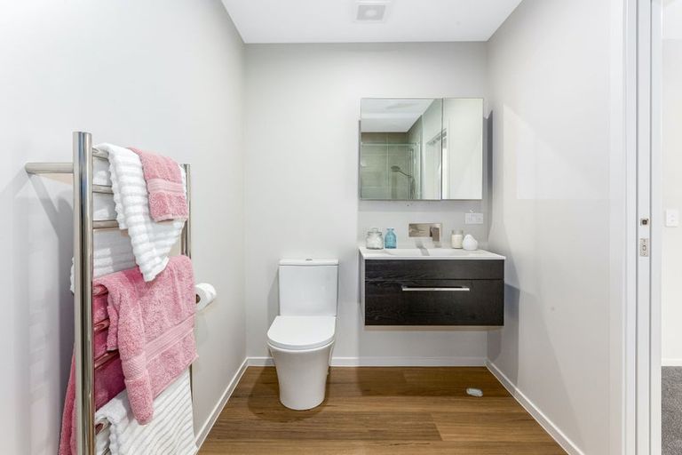 Photo of property in 8 Tradewinds Drive, Whitby, Porirua, 5024