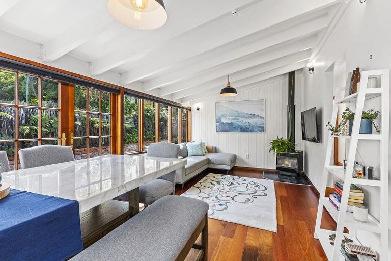 Photo of property in 38 Cashmere Avenue, Khandallah, Wellington, 6035