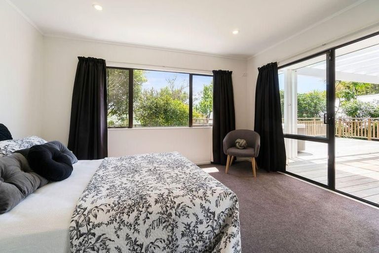 Photo of property in 1/103 Carlisle Road, Torbay, Auckland, 0632