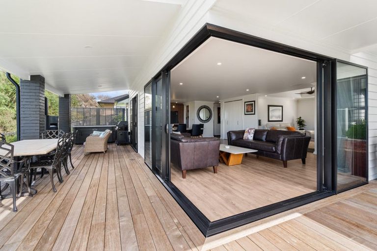 Photo of property in 30 Lakeside Terrace, Omokoroa, 3114