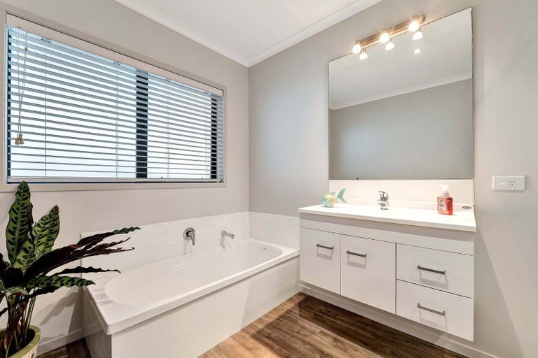 Photo of property in 26 Puni Street, Fitzroy, New Plymouth, 4312