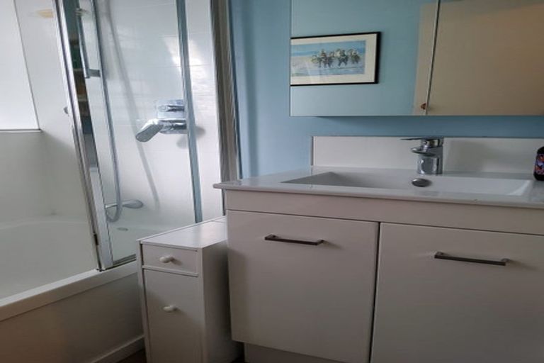 Photo of property in 74 Mana Esplanade, Paremata, Porirua, 5026