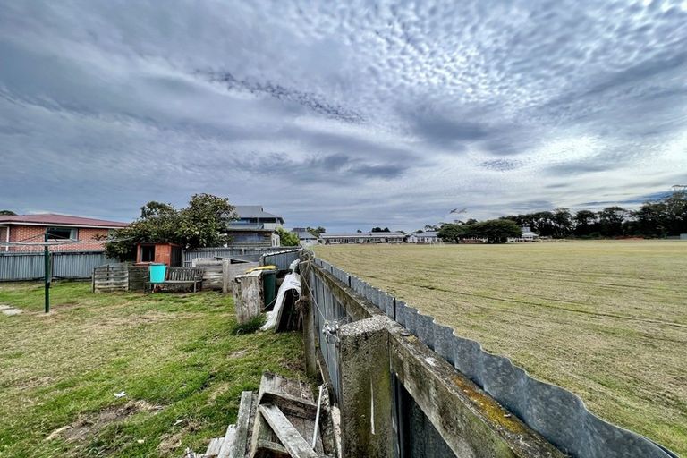 Photo of property in 65 Orawia Road, Tuatapere, 9620