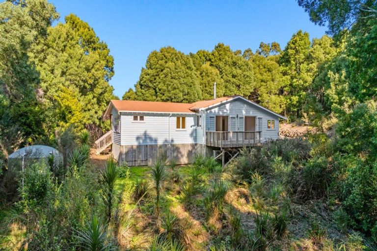 Photo of property in 120 Rangiora Road, Kaiwaka, 0573