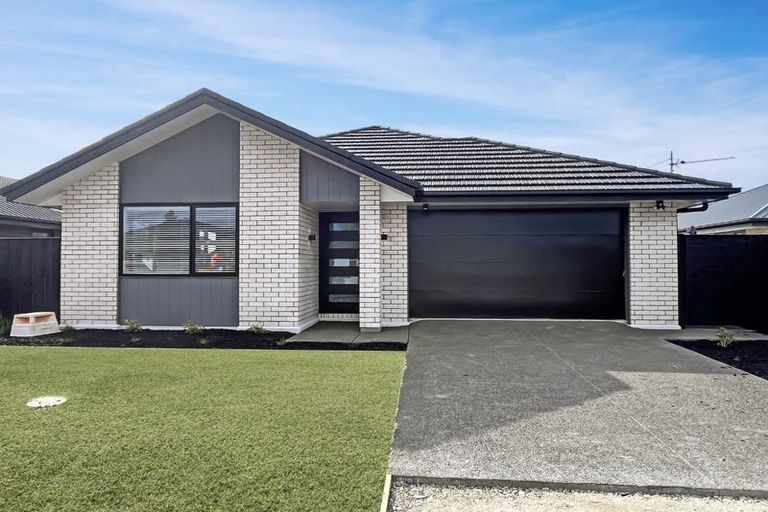Photo of property in 17 Ellesmere Street, Marshland, Christchurch, 8083