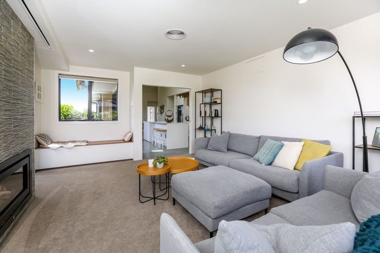 Photo of property in 2/31 Links Drive, Waiwhakaiho, New Plymouth, 4312