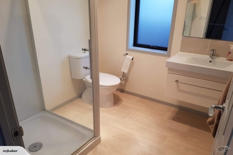 Photo of property in 24 Ainslee Street, Highlands Park, New Plymouth, 4312