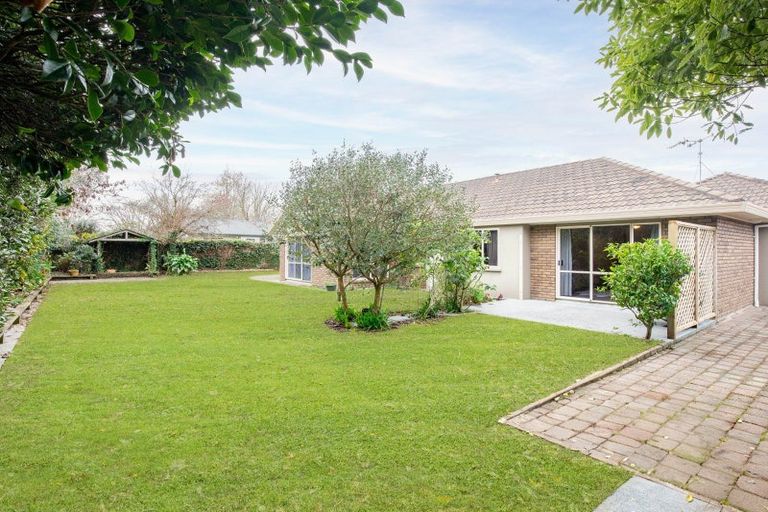 Photo of property in 18 Halcione Close, Flagstaff, Hamilton, 3210