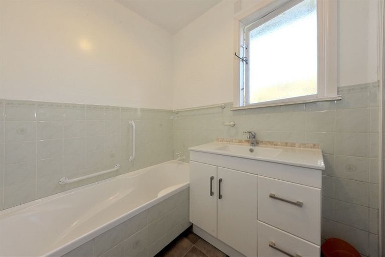 Photo of property in 14 Longmuir Street, Ilam, Christchurch, 8041