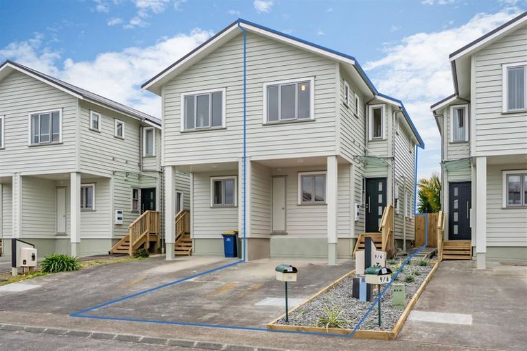 Photo of property in 8/6 John Jennings Drive, Oteha, Auckland, 0632
