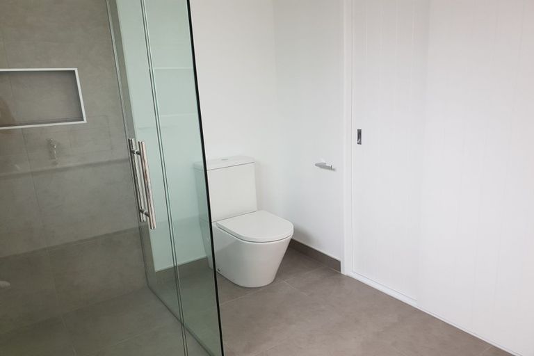 Photo of property in 19a Braemar Road, Rothesay Bay, Auckland, 0630