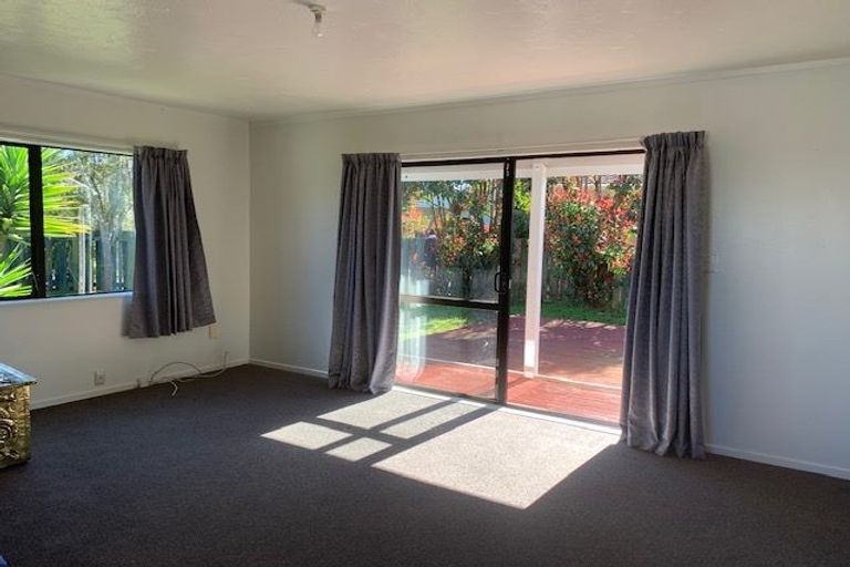 Photo of property in 16a Pukeko Street, Paraparaumu, 5032