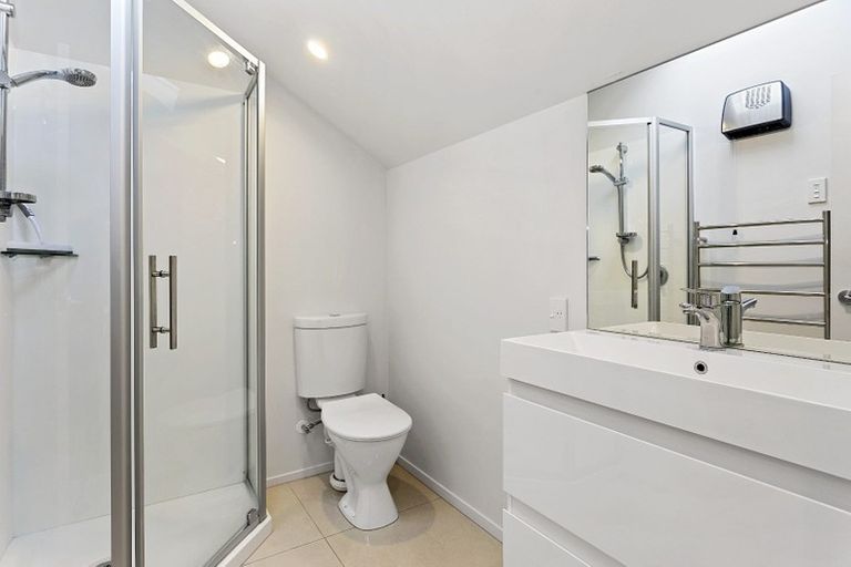 Photo of property in 2/388 Montreal Street, Christchurch Central, Christchurch, 8013