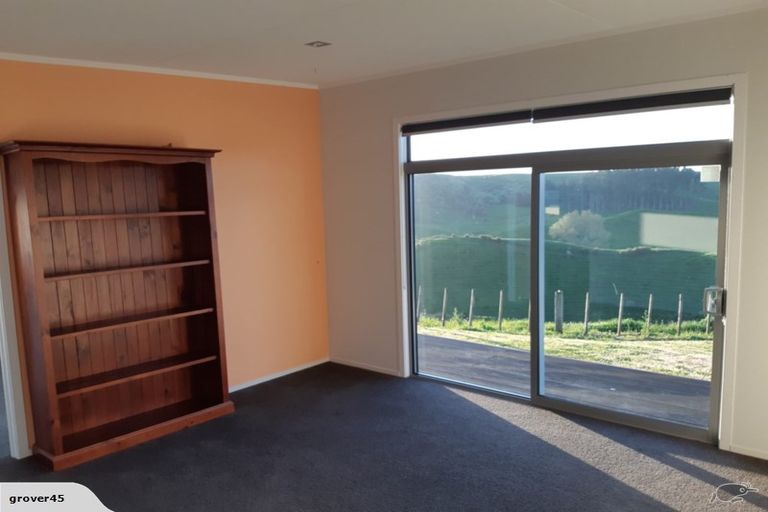 Photo of property in 37 Mangahewa Road, Tikorangi, Waitara, 4383