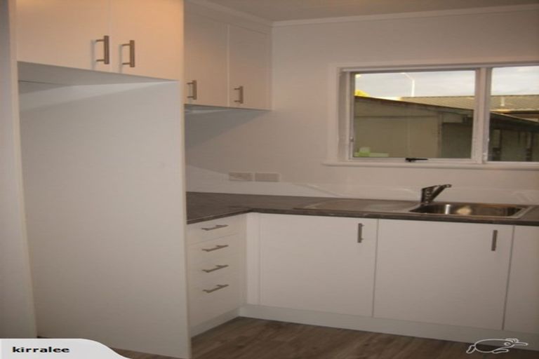 Photo of property in 1/200 Te Atatu Road, Te Atatu South, Auckland, 0610