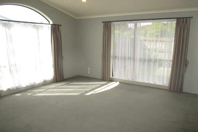 Photo of property in 96 Rototuna Road, Rototuna, Hamilton, 3210