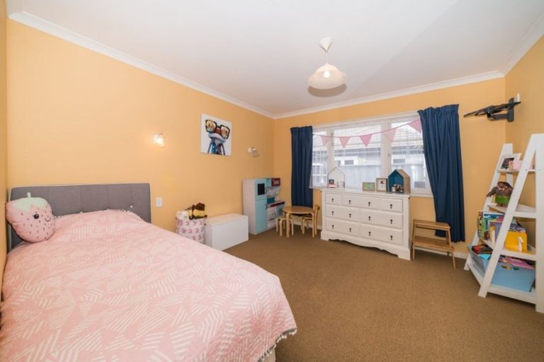 Photo of property in 102 West Street, Feilding, 4702