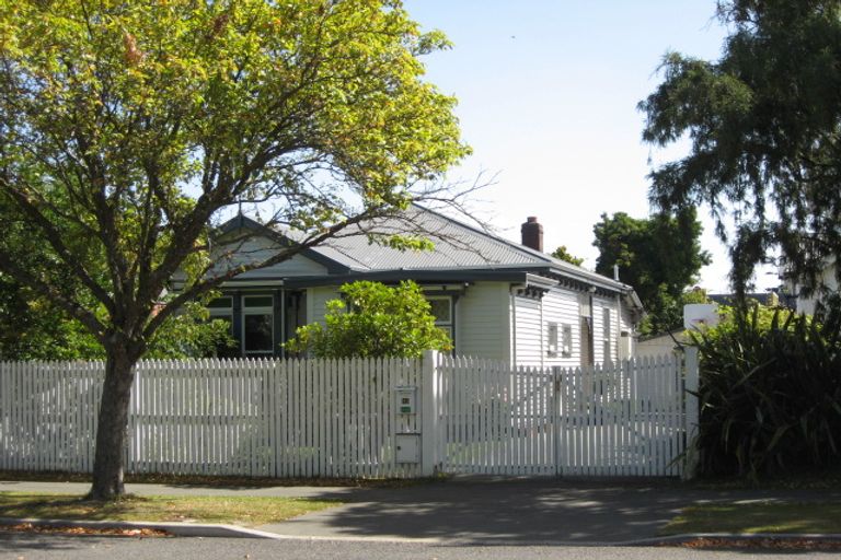 Photo of property in 43 Clissold Street, Merivale, Christchurch, 8014