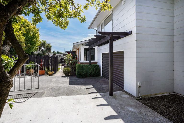 Photo of property in 240 Lake Terrace Road, Shirley, Christchurch, 8061