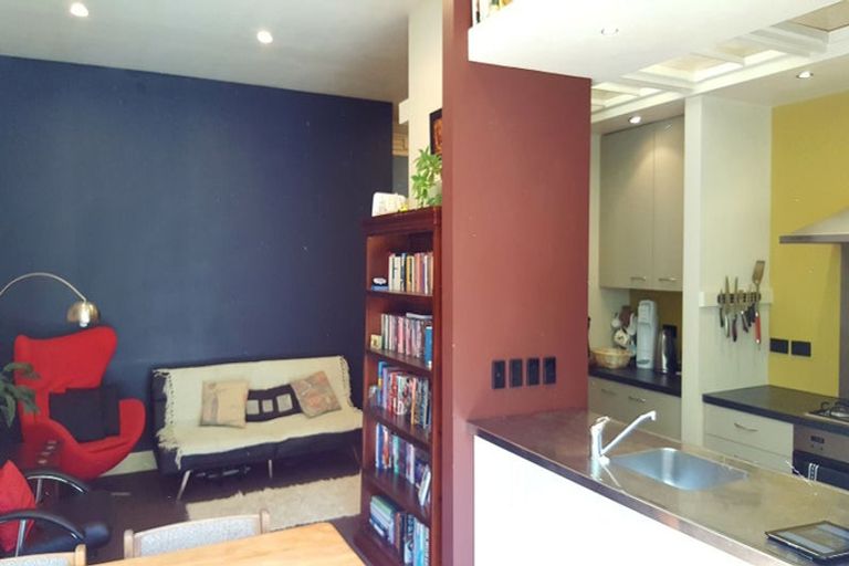 Photo of property in 102 Wallace Street, Mount Cook, Wellington, 6021