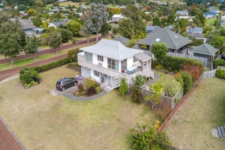Photo of property in 1 Gallagher Park Lane, Pauanui, Hikuai, 3579