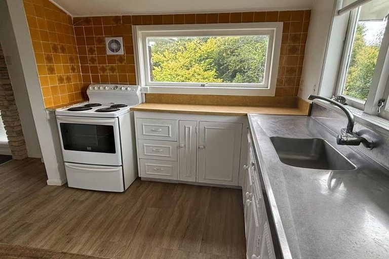 Photo of property in 10 Seaview Road, Milford, Auckland, 0620